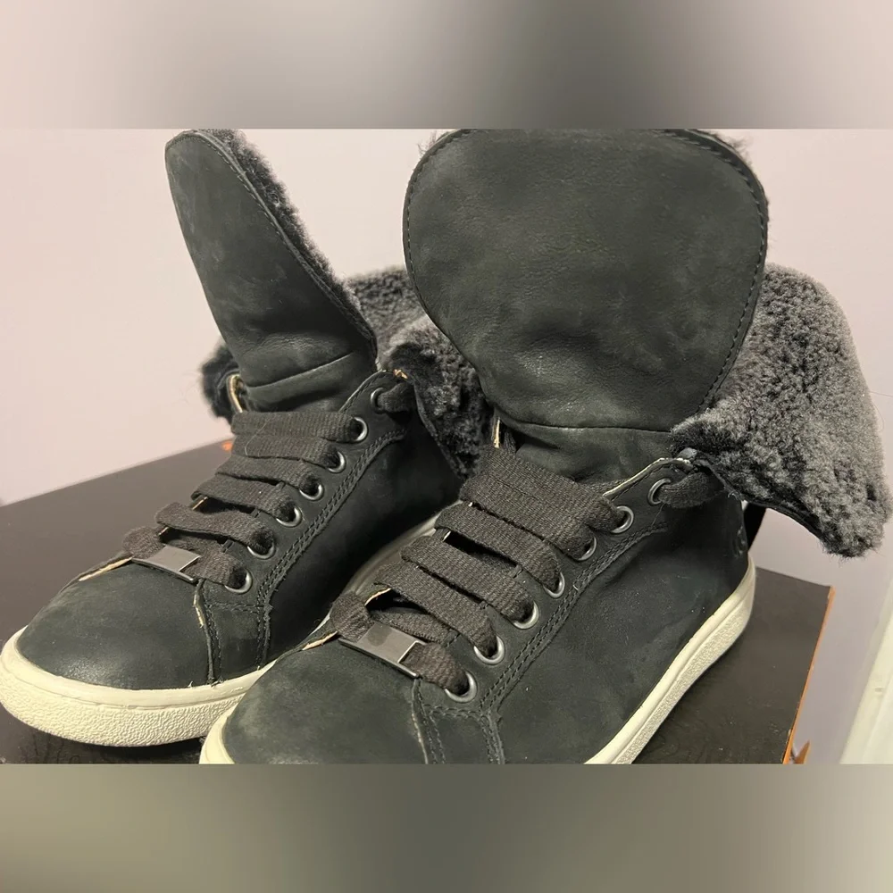 UGG Sheepskin LEATHER Boots SNEAKERS Starlyn BLACK Lace Up